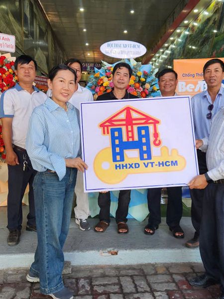 Ban điều hành HHTXD Vũng Tàu-Hồ Chí Minh thăm doanh nghiệp Hội viên: CÔNG TY TNHH SX-TM-DV THÀNH ĐẠT