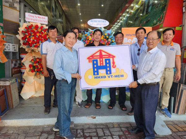 Ban điều hành HHTXD Vũng Tàu-Hồ Chí Minh thăm doanh nghiệp Hội viên: CÔNG TY TNHH SX-TM-DV THÀNH ĐẠT